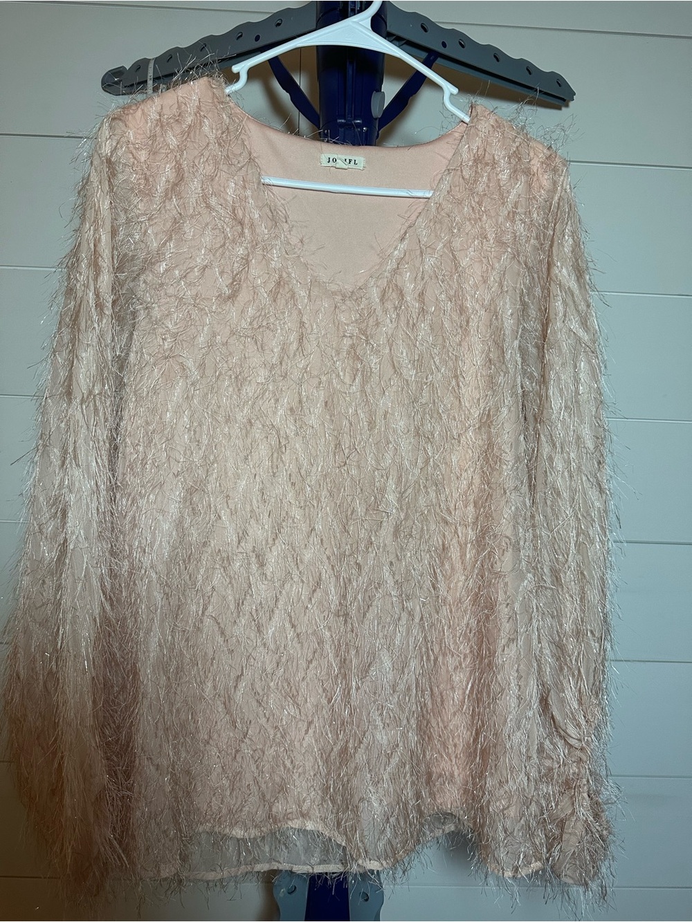 #130 Jodifl Blush Pink Long-Sleeve Feather-Texture V-Neck